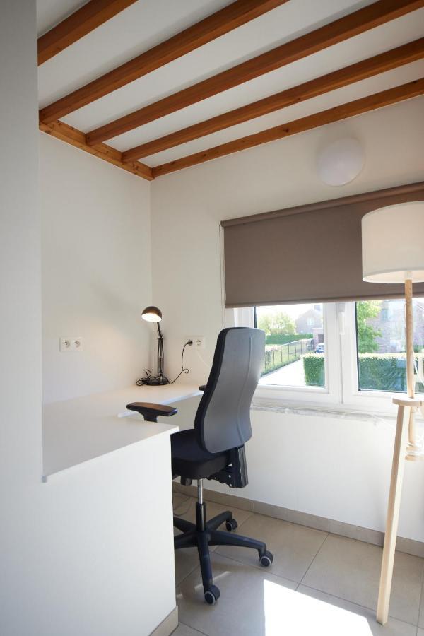 Apartment With A View And Parking Brecht Экстерьер фото